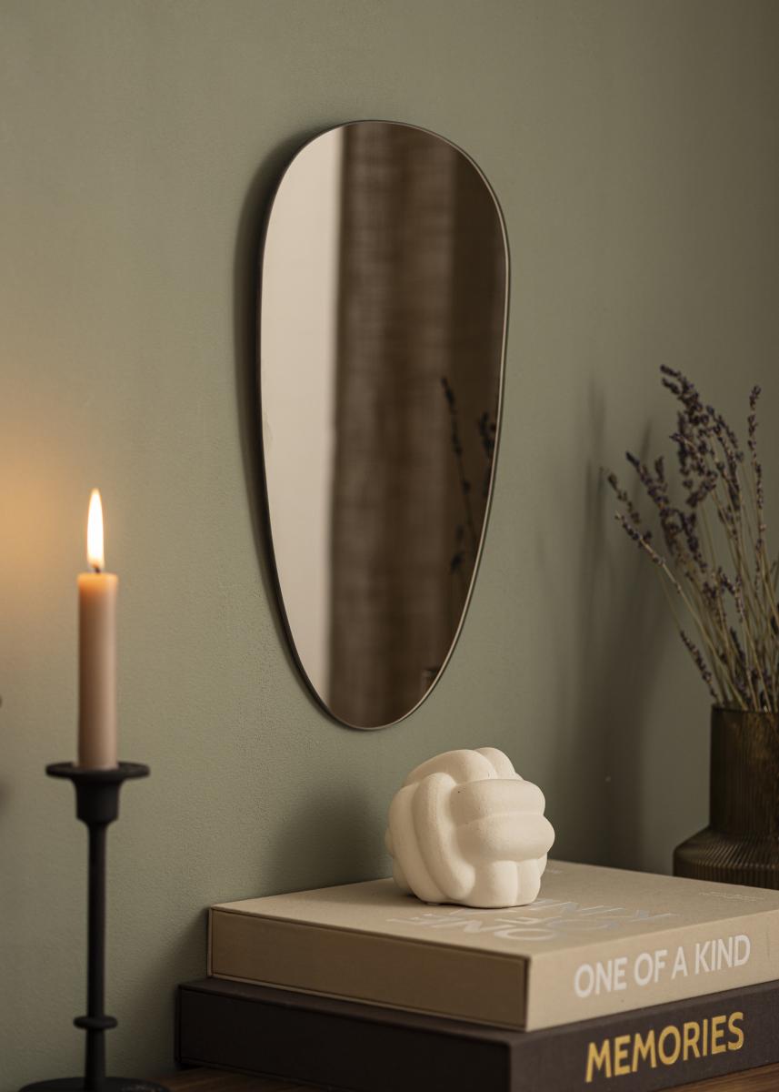 Großer Ovaler signature Spiegel Neyla aus Rattan – The Goods
