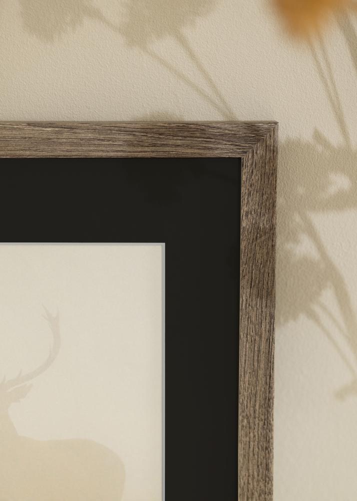 Ram med passepartou Rahmen Fiorito Walnuss 40x60 cm - Passepartout Schwarz 25x50 cm