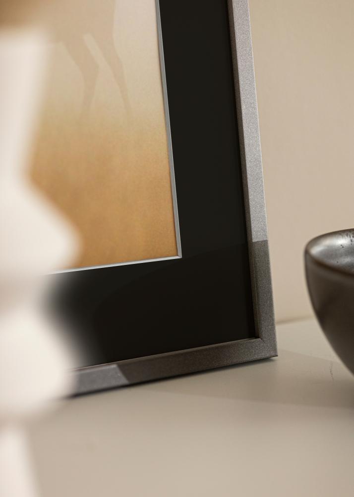 Ram med passepartou Rahmen Edsbyn Graphitgrau 20x30 cm - Passepartout Schwarz 15x21 cm (A5)