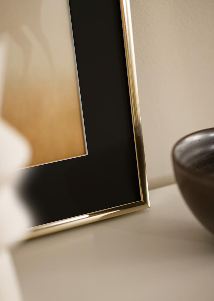 Ram med passepartou Rahmen Aluminium Gold glänzend 70x100 cm - Passepartout Schwarz 62x85 cm