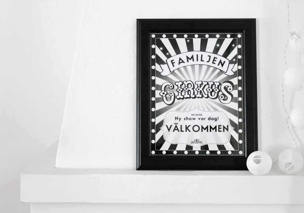 Knaada AB Knaada - Cirkus Schwarzweiß