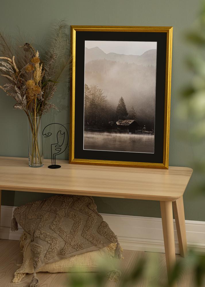 Ram med passepartou Rahmen Västkusten Gold 60x90 cm - Passepartout Schwarz 50x75 cm